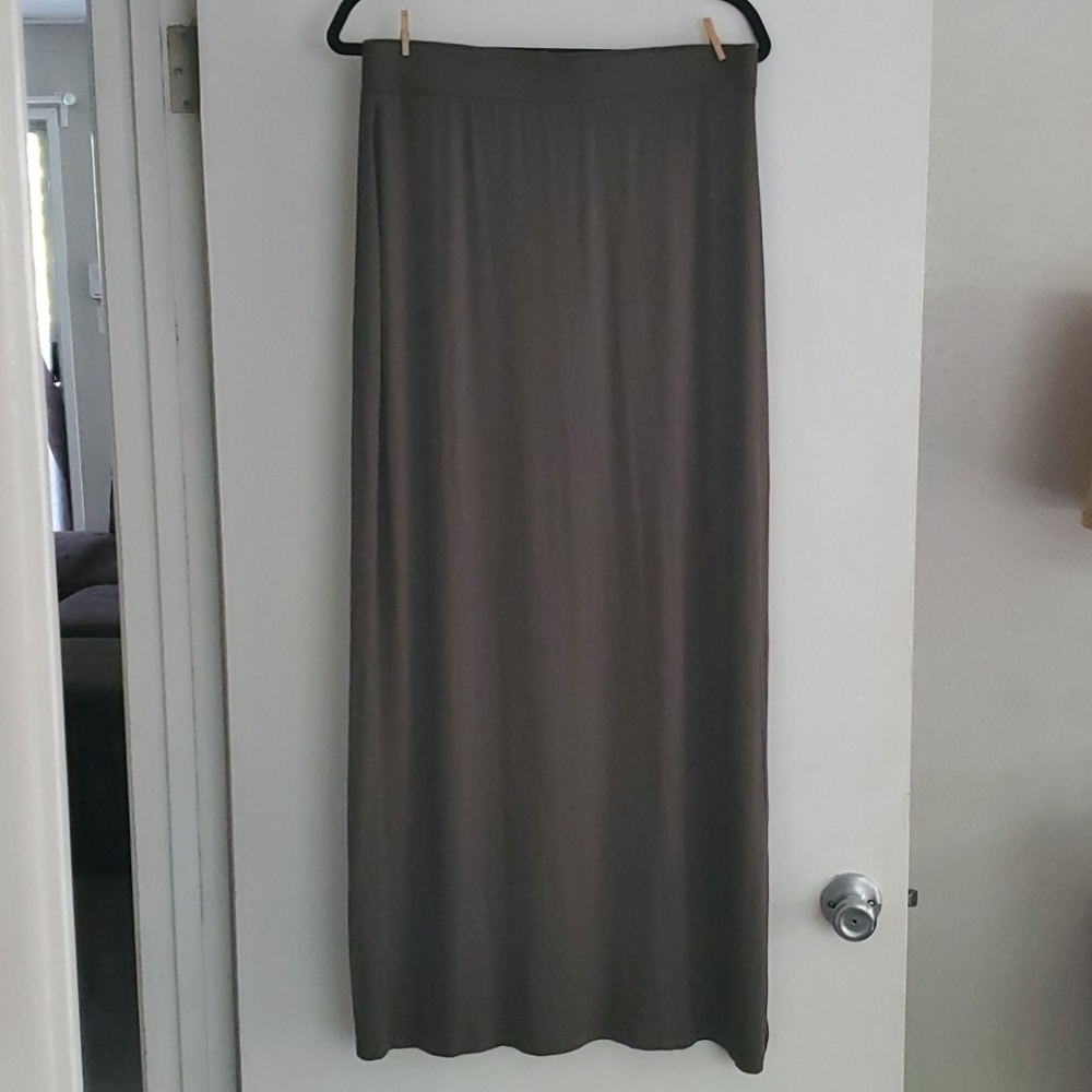 NWOT Apt.9 olive wide waistband maxi skirt w/split